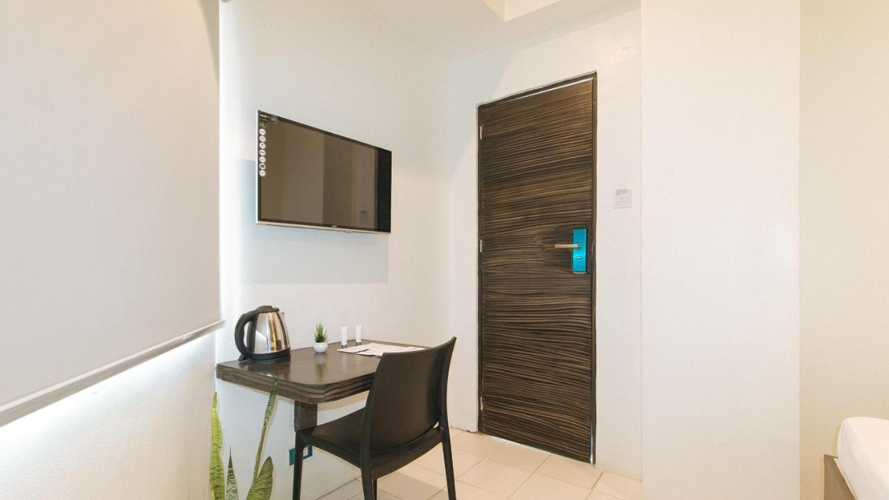 Urbanview At San Antonio'S Place Sampaloc מנילה מראה חיצוני תמונה