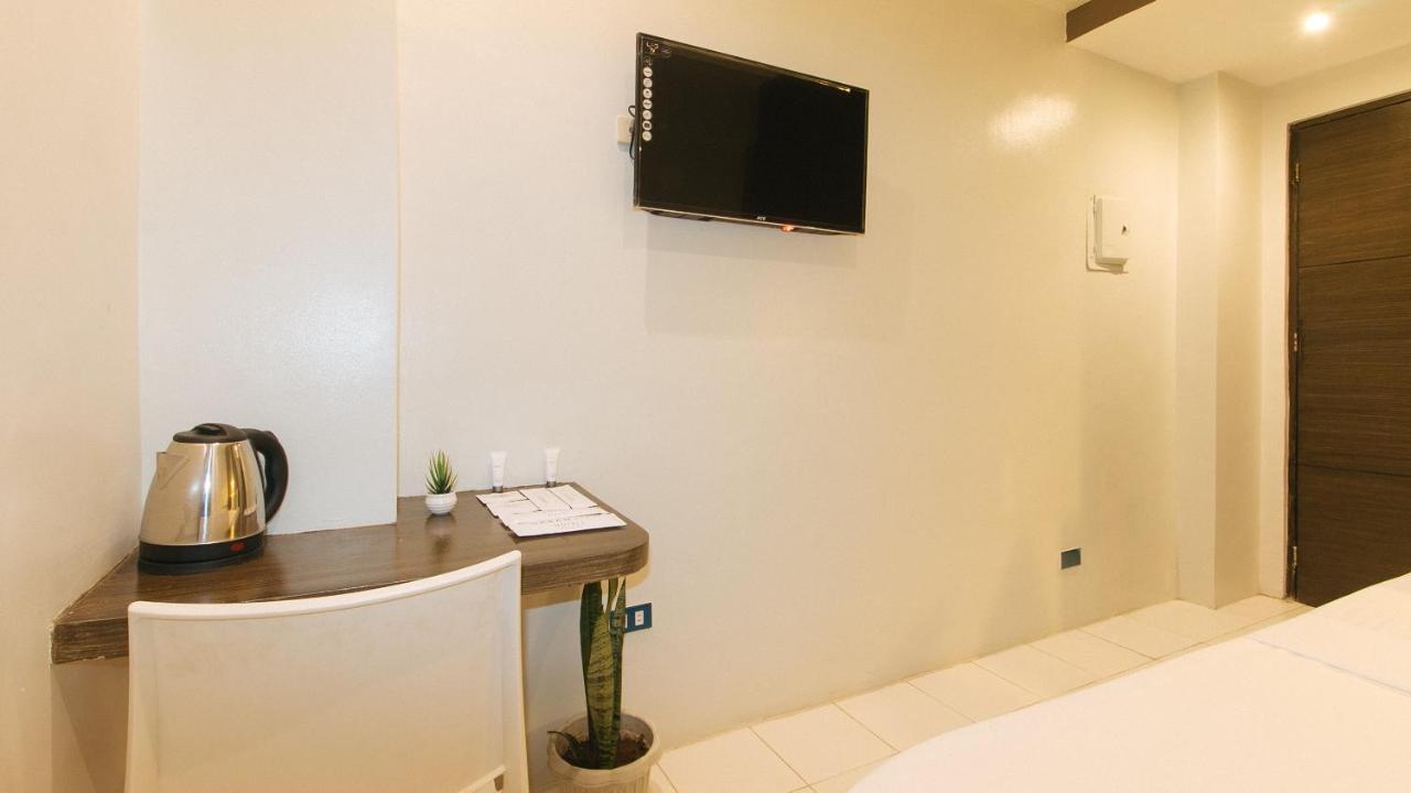 Urbanview At San Antonio'S Place Sampaloc מנילה מראה חיצוני תמונה